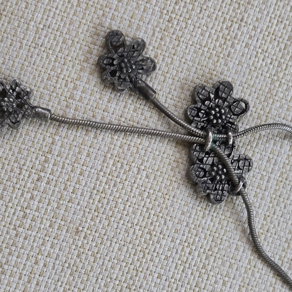 Necklace with Rhinestone Flowers Chicos Silver Tone Sparkly Dangly Layering - Picture 7 of 9